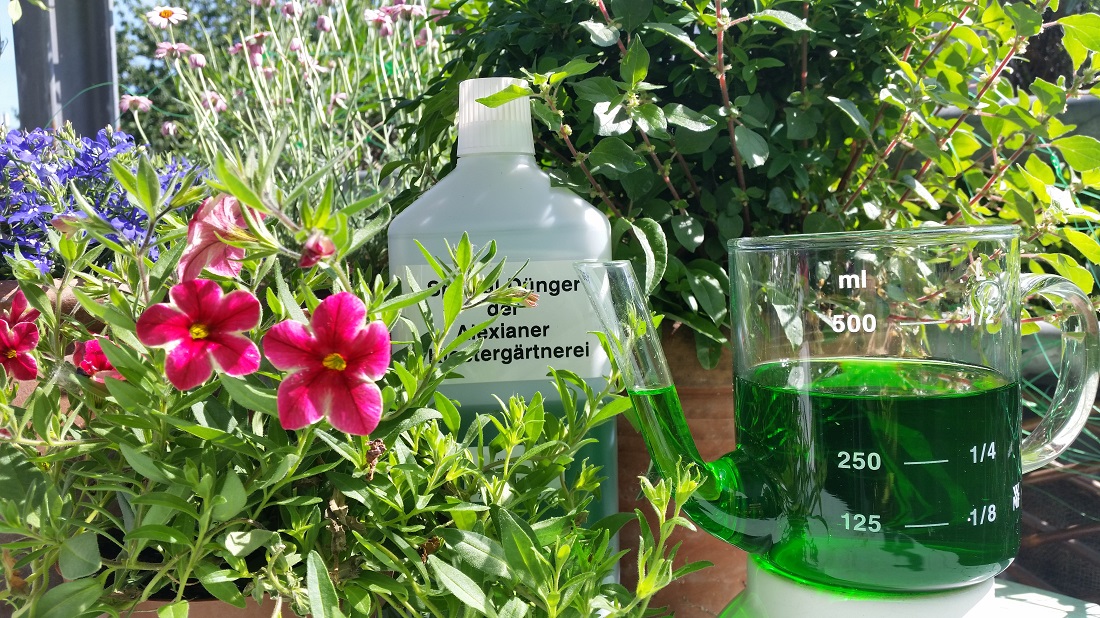 Nie mehr Dünger nehmen, als auf der Packung angegeben ist © GartenRadio.fm
