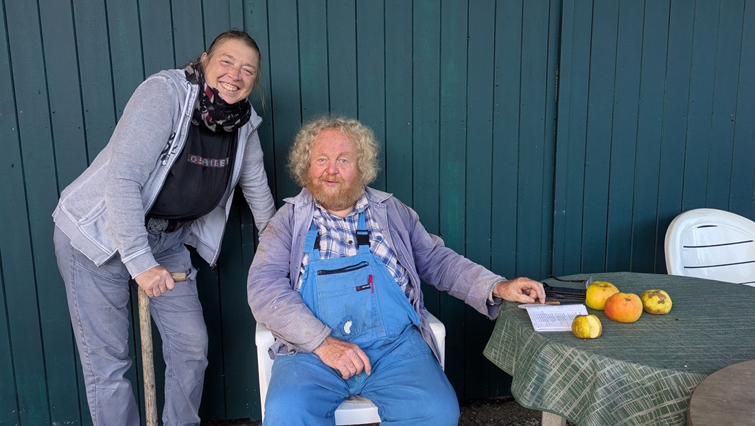 Judith Bernhard und Eckart Brandt nach getaner Arbeit.