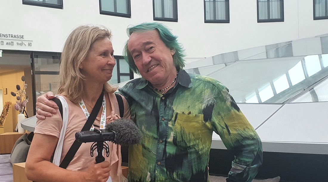 Patrick Blanc und Heike Sicconi auf dem Weltkongress Gebäudegrün 2023 in Berlin. © GartenRadio.fm